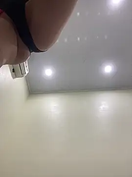 Snapshot of Lyly_suri07 chatting on October 2025 07:47:02 PM Lyly suri07 online show from October 2025 07:47:02 PM