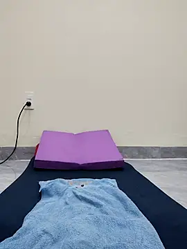 Snapshot of Lyly_suri07 chatting on November 2025 04:40:02 PM Lyly suri07 online show from November 2025 04:40:02 PM