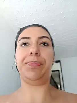 Snapshot of VioletaWalton1 chatting on September 2025 03:24:02 PM VioletaWalton1 online show from September 2025 03:24:02 PM