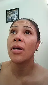 KittyHoleshot87 online show from October 2025 04:30:02 PM