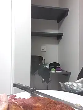 trickyOne online show from November 2025 04:13:01 AM