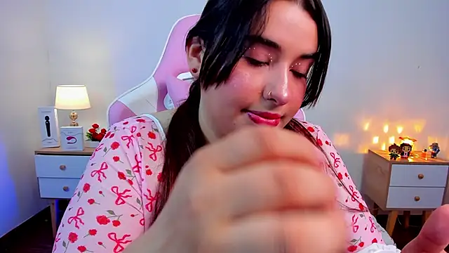 Snapshot of SofiFlex chatting on September 2025 04:03:01 AM SofiFlex online show from September 2025 04:03:01 AM