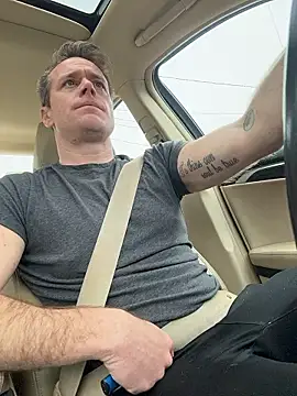 DILFiGuess11 online show from January 2026 02:23:01 PM