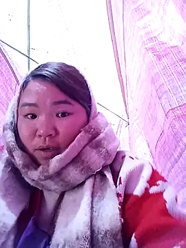 may-squirl online show from February 2026 02:53:01 AM