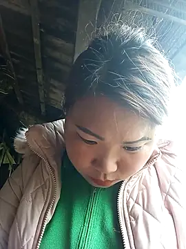 may-squirl online show from February 2026 02:30:01 AM