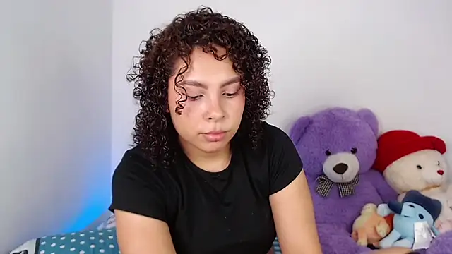 ViolettaMiller  online show from February 2026 01:07:01 PM