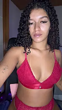 Snapshot of larajuli chatting on April 2026 03:42:01 AM larajuli online show from April 2026 03:42:01 AM