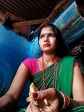 Jooli xx online show from February 2026 04:31:01 AM