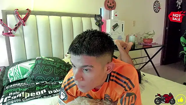 Snapshot of Jack_castell chatting on October 2025 02:29:01 PM Jack castell online show from October 2025 02:29:01 PM