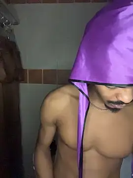 TRILLAHUNG online show from December 2025 07:47:01 AM