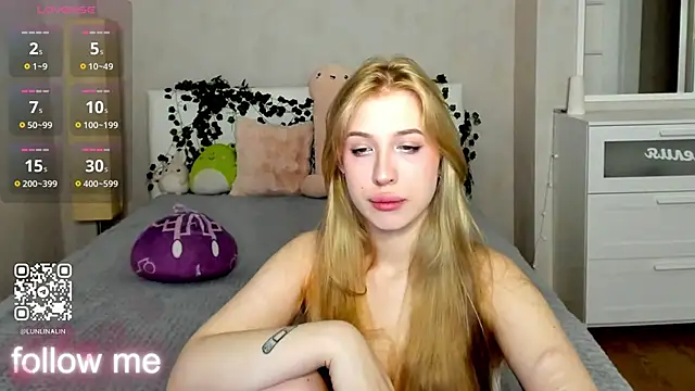 LightStar 18 online show from October 2025 10:43:02 AM