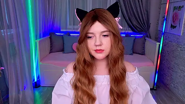 Snapshot of AlmaSound chatting on November 2025 05:18:02 AM AlmaSound online show from November 2025 05:18:02 AM