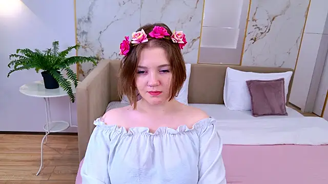 Snapshot of AlmaSound chatting on November 2025 05:18:02 AM AlmaSound online show from November 2025 05:18:02 AM