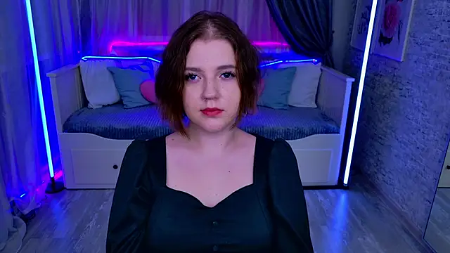 Snapshot of AlmaSound chatting on November 2025 05:06:01 AM AlmaSound online show from November 2025 05:06:01 AM