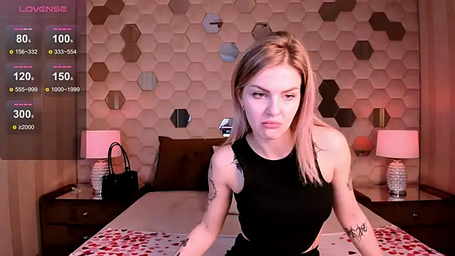 NaomiSol online show from September 2025 07:37:02 PM