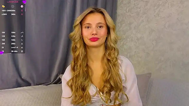 Snapshot of NaughtySeraphine chatting on November 2025 06:08:01 AM NaughtySeraphine online show from November 2025 06:08:01 AM