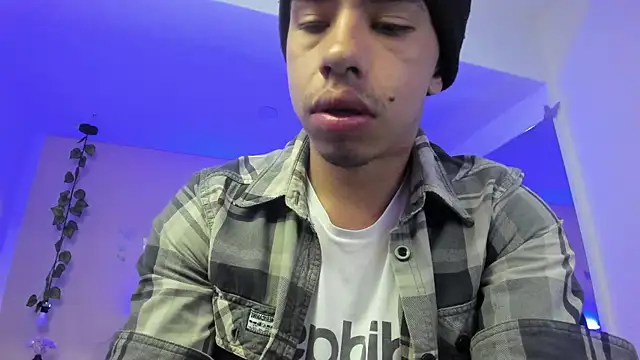 Muscle Scott online show from December 2025 12:44:02 PM