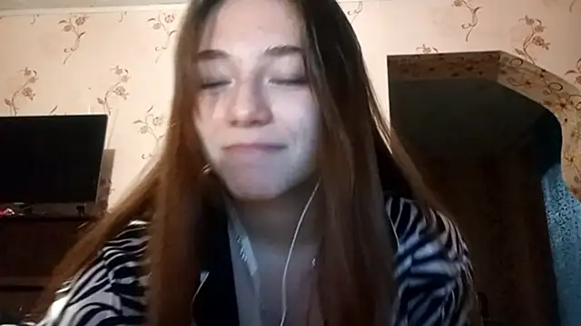 Sophiecuttie online show from September 2025 05:06:01 PM