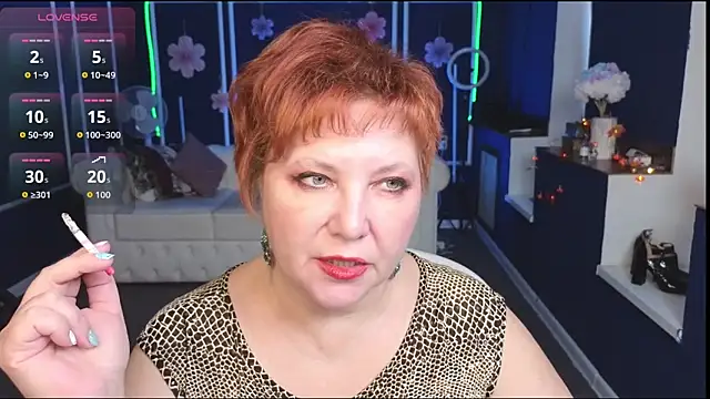 Snapshot of Kira_Kenett chatting on October 2025 11:20:02 AM Kira Kenett online show from October 2025 11:20:02 AM