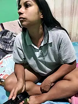 Snapshot of AnggelicaSwan21 chatting on September 2025 02:13:02 AM AnggelicaSwan21 online show from September 2025 02:13:02 AM