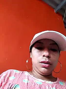 Snapshot of AnggelicaSwan21 chatting on October 2025 04:38:02 PM AnggelicaSwan21 online show from October 2025 04:38:02 PM