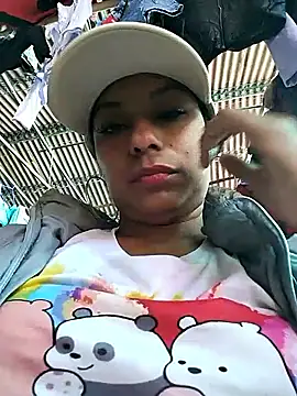 Snapshot of AnggelicaSwan21 chatting on October 2025 03:13:01 PM AnggelicaSwan21 online show from October 2025 03:13:01 PM