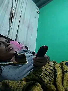 Snapshot of AnggelicaSwan21 chatting on November 2025 12:22:01 AM AnggelicaSwan21 online show from November 2025 12:22:01 AM