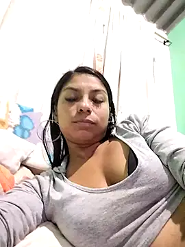 Snapshot of AnggelicaSwan21 chatting on November 2025 01:05:02 AM AnggelicaSwan21 online show from November 2025 01:05:02 AM