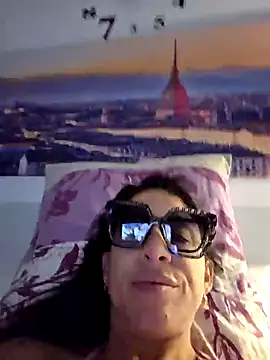 sexy7883 online show from November 2025 06:13:01 AM