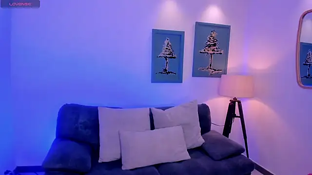 SussyBellX online show from November 2025 07:36:03 PM