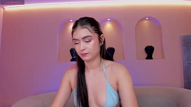 LucyWeiss  online show from October 2025 08:10:01 PM