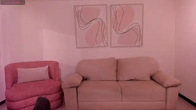 LucyWeiss  online show from November 2025 08:08:01 PM