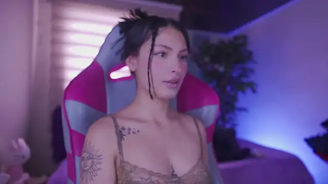 Rebecah 1 online show from March 2026 04:03:01 PM