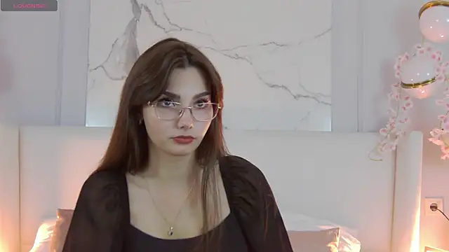 LeaMelone online show from September 2025 07:25:01 PM