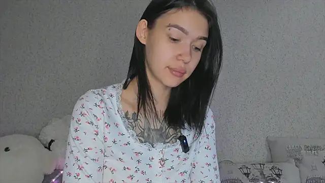 Snapshot of ArianaWalker77 chatting on September 2025 03:23:02 AM ArianaWalker77 online show from September 2025 03:23:02 AM