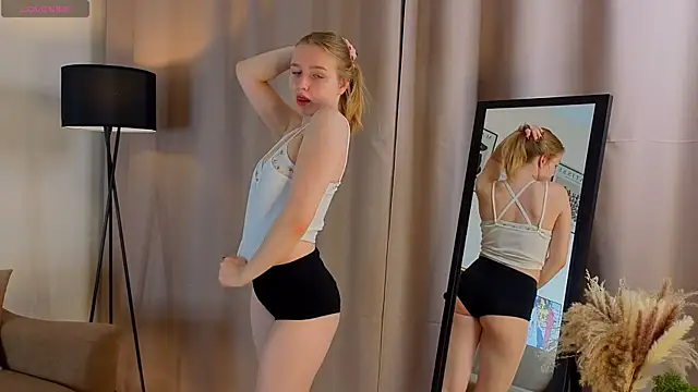 Snapshot of VinnieSerrano chatting on November 2025 02:13:01 PM VinnieSerrano online show from November 2025 02:13:01 PM