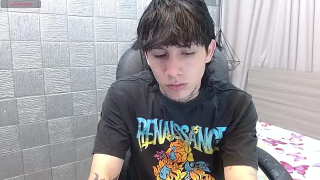 Iantwink18 online show from December 2025 02:16:02 AM