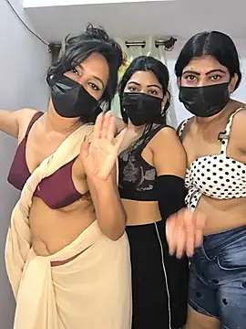Family02 online show from May 2026 06:03:01 PM