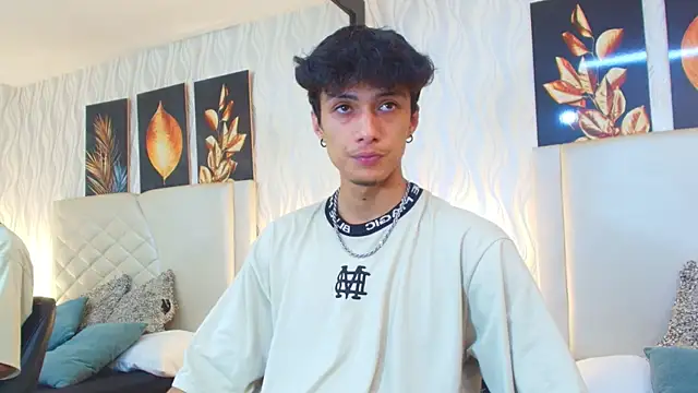 Lean Portman online show from November 2025 09:25:01 PM