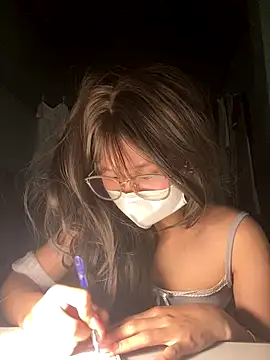 Fin-xinh18 online show from November 2025 03:34:02 PM