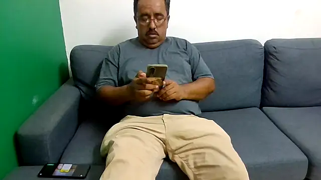 Snapshot of HomHot47 chatting on October 2025 02:26:02 AM HomHot47 online show from October 2025 02:26:02 AM