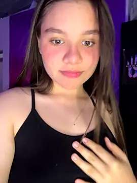 Snapshot of Ashley_and_Zoe chatting on October 2025 03:12:01 PM Ashley and Zoe online show from October 2025 03:12:01 PM