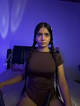 Snapshot of Ashley_and_Zoe chatting on November 2025 10:42:01 PM Ashley and Zoe online show from November 2025 10:42:01 PM