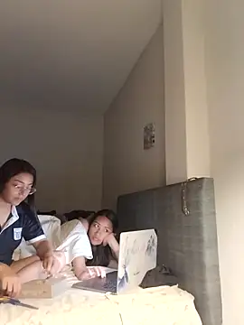 Snapshot of Venuxx chatting on November 2025 03:28:02 AM Venuxx online show from November 2025 03:28:02 AM