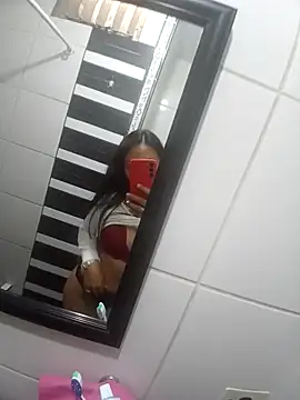 Snapshot of Venuxx chatting on November 2025 09:36:01 PM Venuxx online show from November 2025 09:36:01 PM