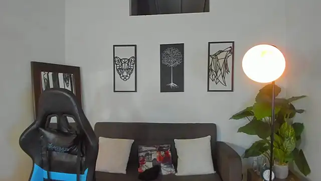 Justin kingX7 online show from March 2026 07:15:01 AM