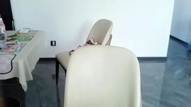 -caicai online show from October 2025 02:19:01 AM