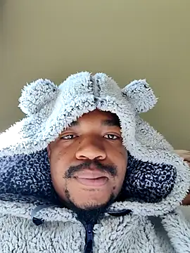 Cianda24 online show from December 2025 06:39:02 AM