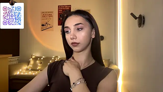 LinaMour online show from February 2026 10:19:01 PM