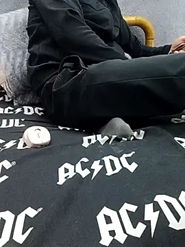 yazinyazin1 online show from December 2025 07:49:02 AM